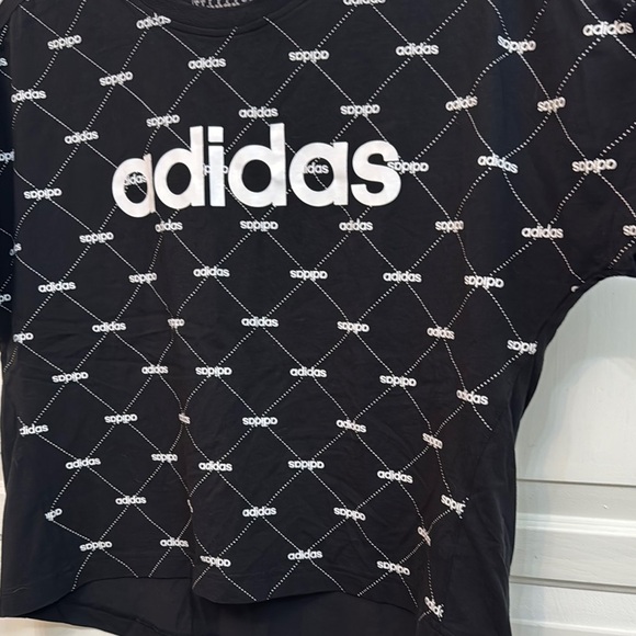 Adidas Black and White Patterned Tee. High low. Size S. - Picture 5 of 6